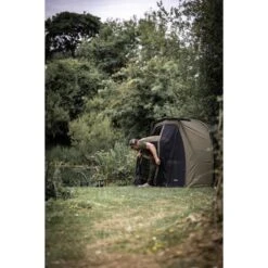 Trakker Tempest Brolly 100T Aquatexx EV 30 Trakker Tempest Brolly 100T Aquatexx EV -Tienda De Pesca 201539 TRK L1 Tempest Brolly 100T AEV L1 Lifestyle 026 550x550h 1