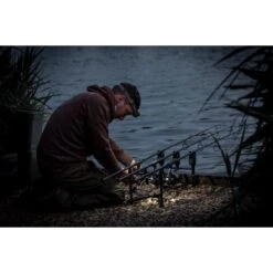 Linterna Frontal Trakker Nitellife 420 -Tienda De Pesca 221102 Nitelife 420 Headtorch 05 550x550w