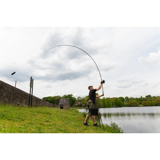 Estación De Cebo Para Carpas Avid 9 Estación De Cebo Para Carpas Avid - Imagen 9