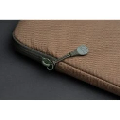 Bolso Compacto Para Tableta Korda Mediano -Tienda De Pesca KLUG65 2 550x550w 1