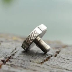 Tornillo De Mariposa Solar De 5 Radios Grande 2 Piezas