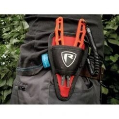 Alicates Para Cinturón Fox Rage -Tienda De Pesca belt piers in use 2 550x550w
